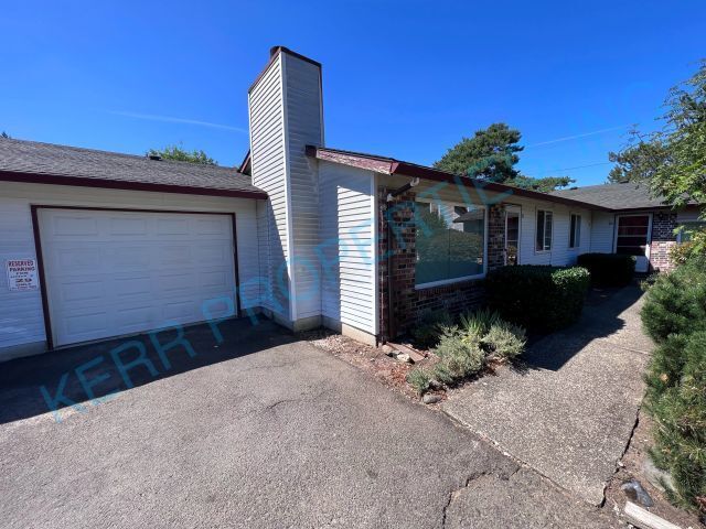 Charming 3-Bed, 2-Bath Retreat in Portland... - Charming 3-Bed, 2-Bath Retreat in Portland...