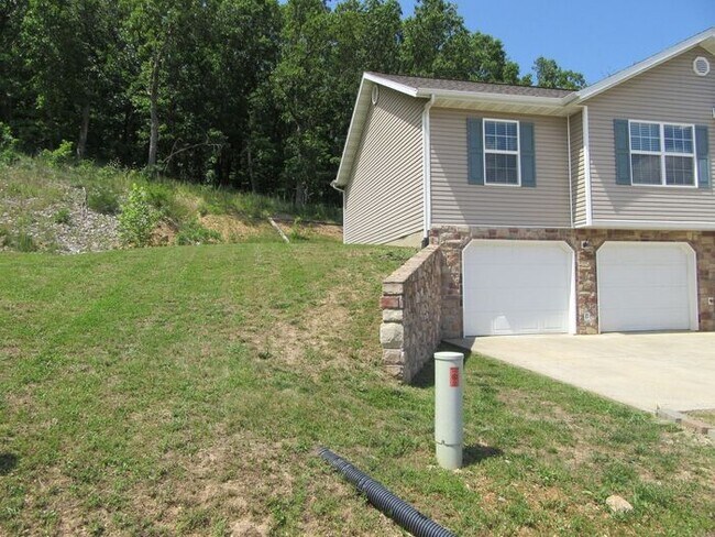 Building Photo - Available July 29! Must see!!!