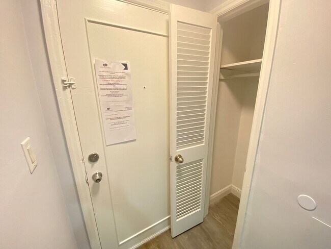 Foto del edificio - 2 bedroom 2 bath condo in desirable Semino...