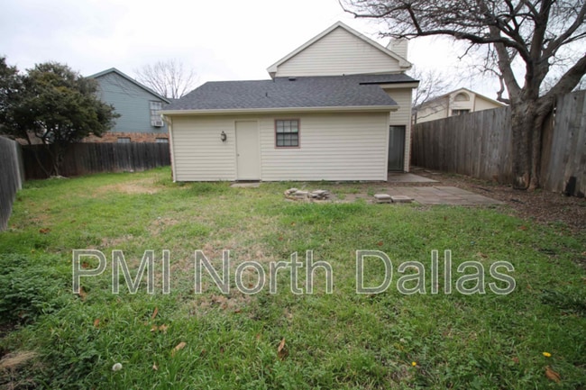 Foto del edificio - 2872 Harbinger Ln