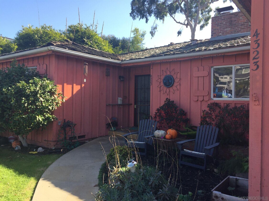 Primary Photo - 4323 Piedmont Dr