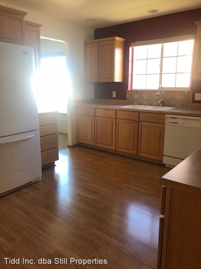 Building Photo - 3 br, 2 bath House - 2374 Combine Street