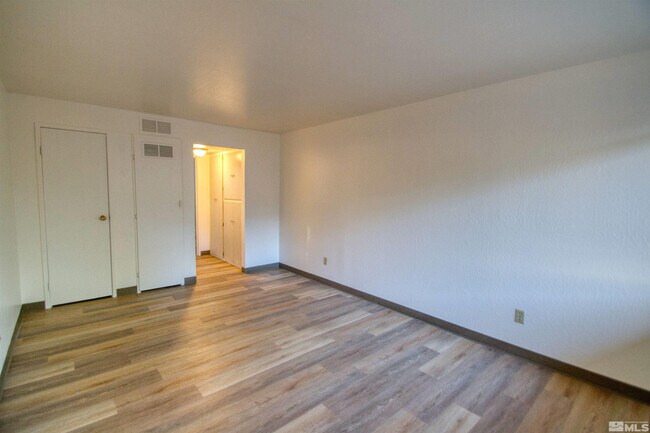 Foto del edificio - 1036 Bell St