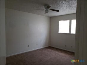 Building Photo - 506 Harley Dr