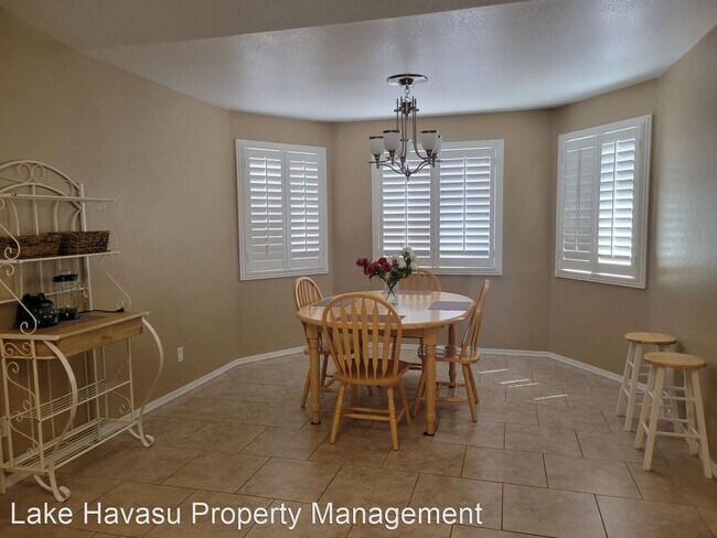 Foto del edificio - 3 br, 2 bath House - 692 Apache Dr