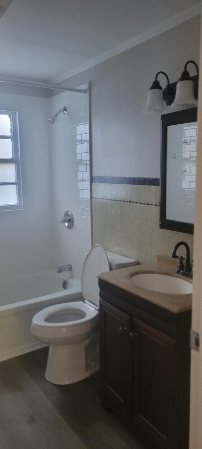 Foto del edificio - 105 Gilmore St