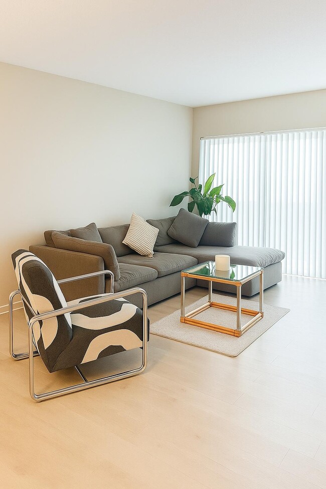 Foto del edificio - 400 Kings Point Dr