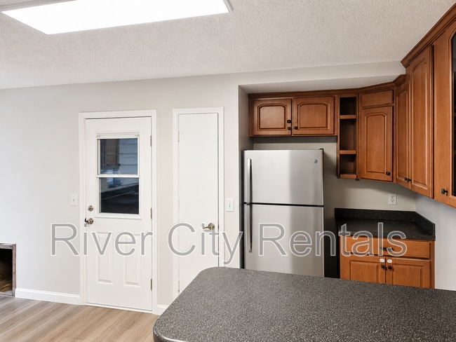 Building Photo - 849 Candleknoll Ln