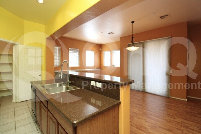Foto del edificio - 1225 N 36th St