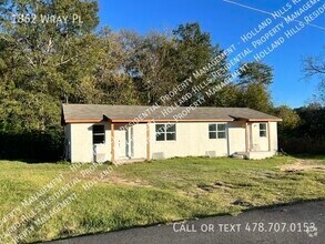 Building Photo - 1862 Wray Pl