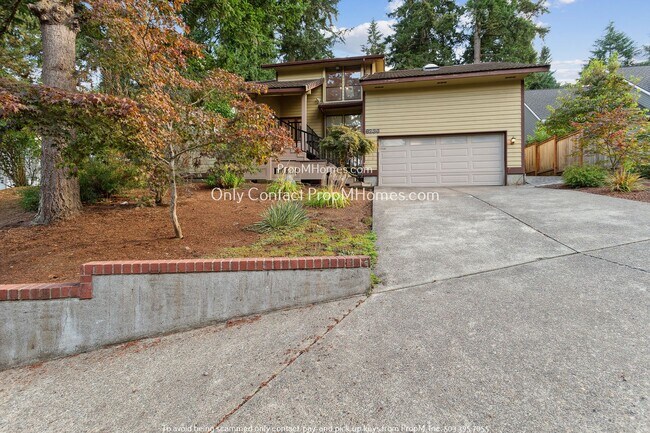 Building Photo - Spacious Bridge View Estates Gem – Vaulted...