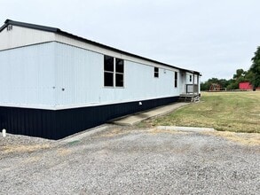 Building Photo - 17822 S Bryant Rd