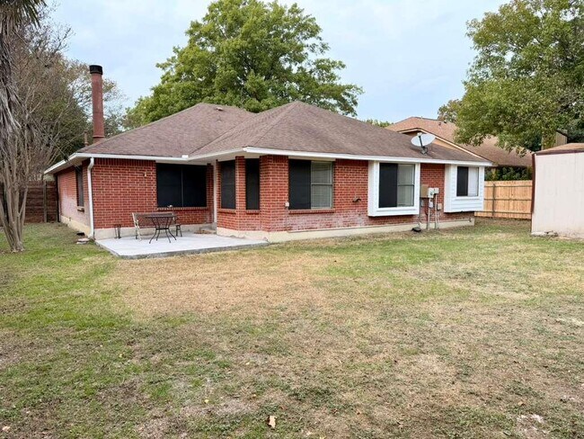 Foto del edificio - 1213 Bell Rock Cir