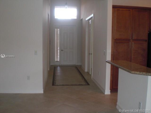 Building Photo - 8193 Fiera Ridge Dr