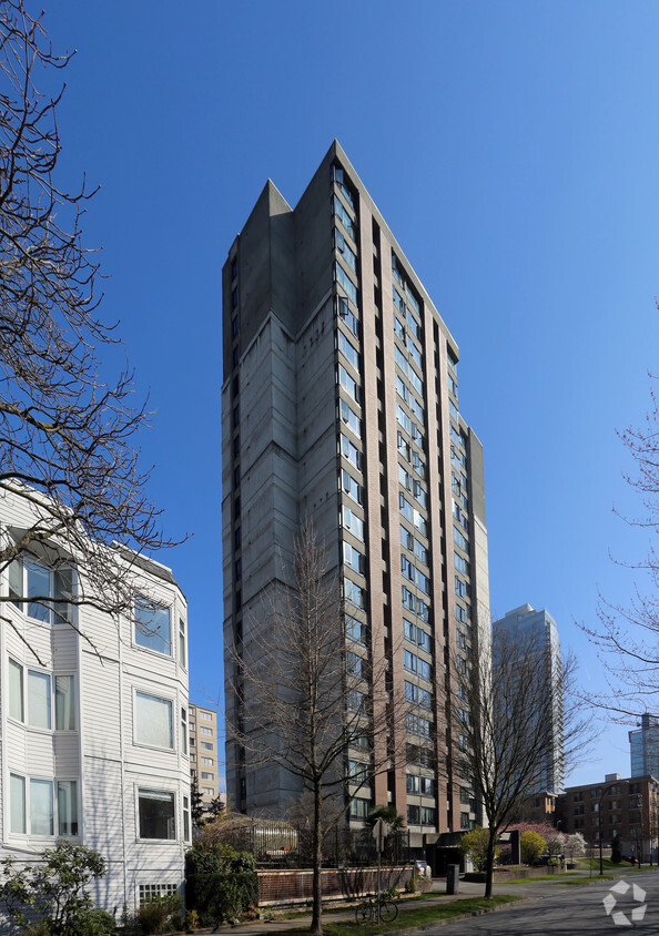 Photo du bâtiment - Nicholson Tower