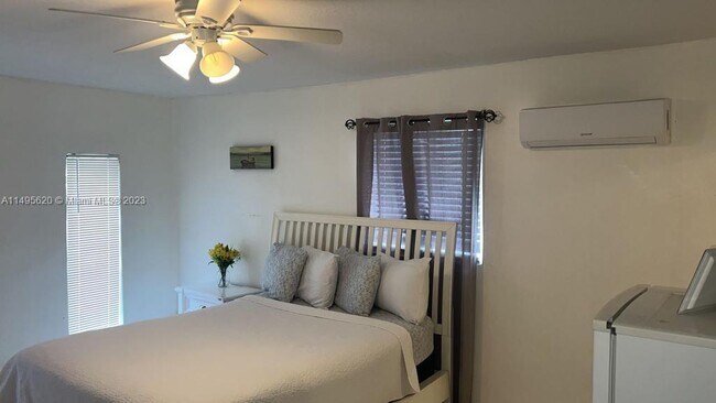 Foto del edificio - 5317 Harrison St