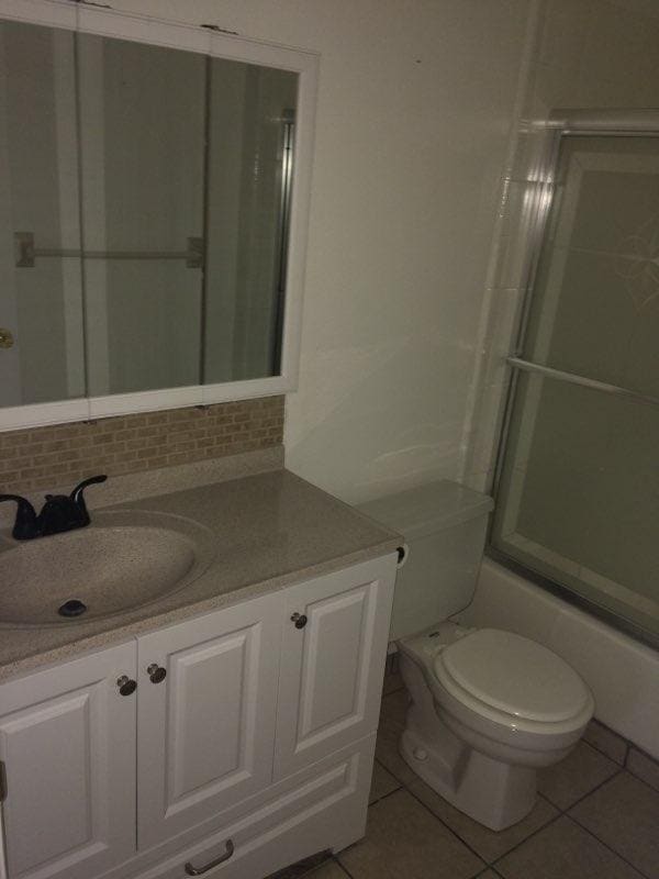 Foto del edificio - Two Bedroom Two Bath Duplex!