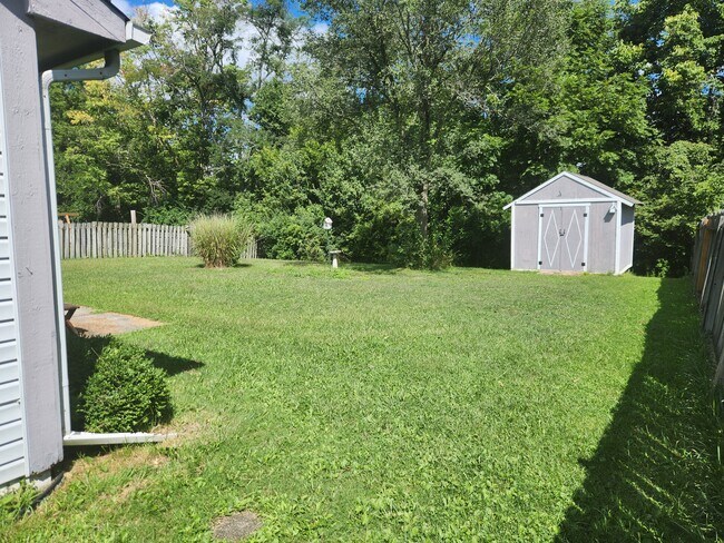 Foto del edificio - 278 Longfellow Ln
