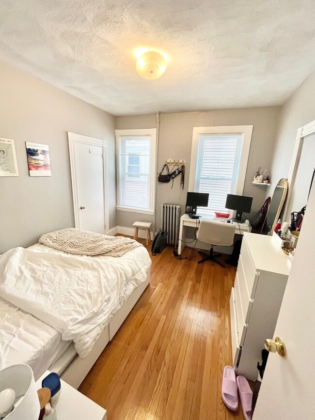 Foto del edificio - 121 Hillside St