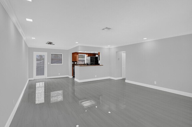 Foto del edificio - 2755 NE 28th Ave