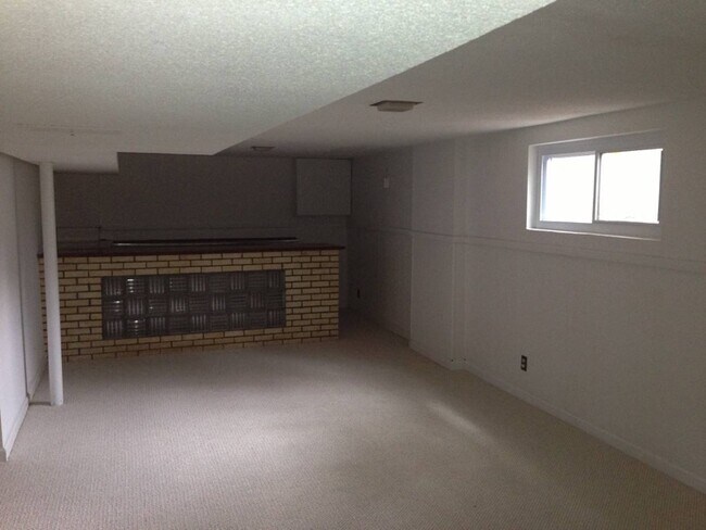 Building Photo - 917 N Jacksonville St