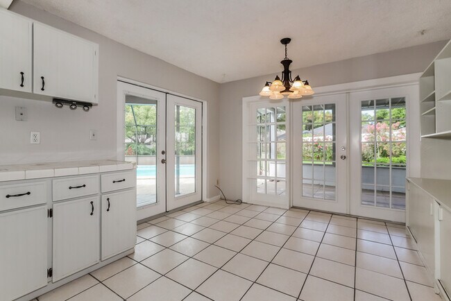 Building Photo - 6558 Timucuans Dr