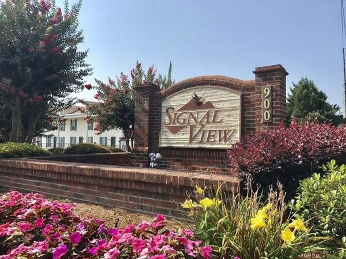 Foto principal - 4 BED 2 BATH CONDO COMING SOON!