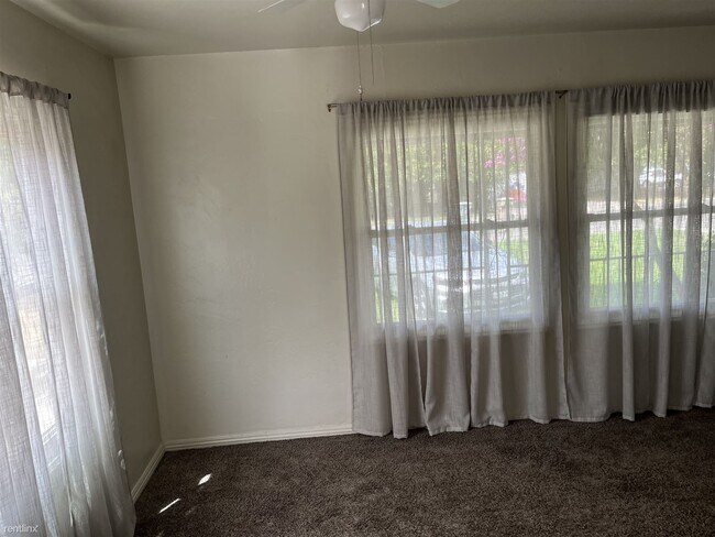 Building Photo - 3 br, 2 bath House - 1508 El Sereno Drive