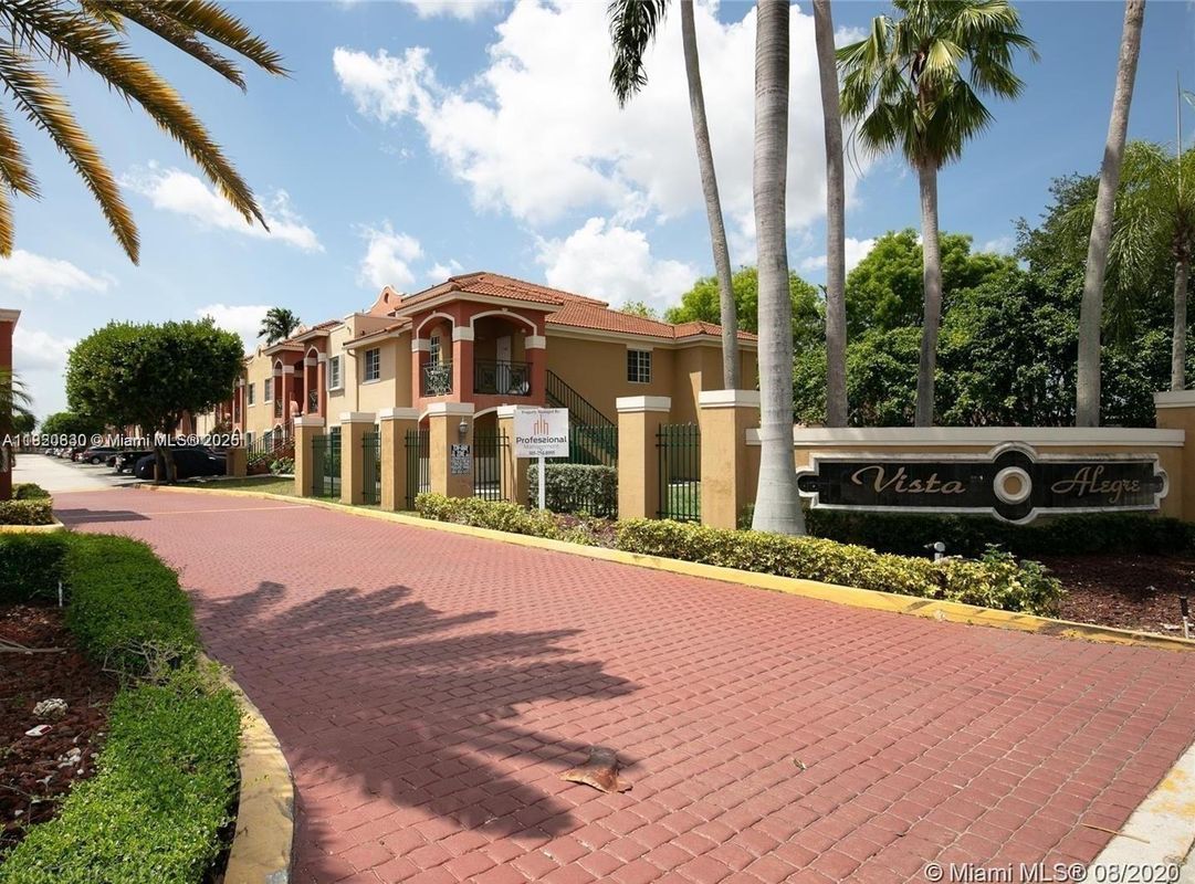 Foto principal - 15250 SW 134th Pl