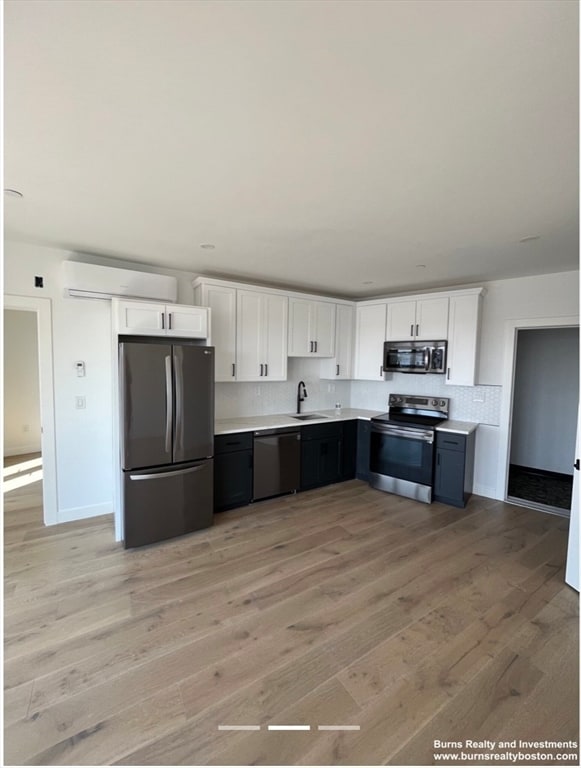 Building Photo - 144 Old Colony Ave