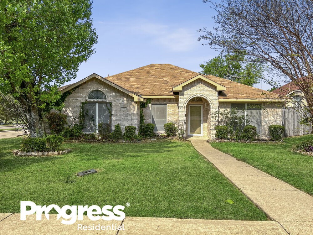 721 S Highland Dr, Cedar Hill, TX 75104 House Rental in Cedar Hill