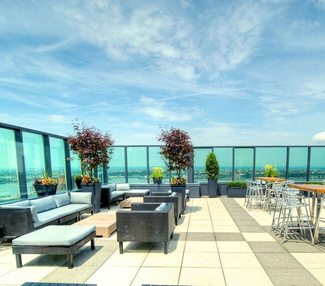 Building Photo - 317 W 33rd St