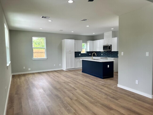 Foto del edificio - 8404 Tate St