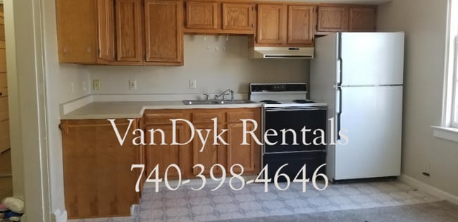 Building Photo - 800 5th St