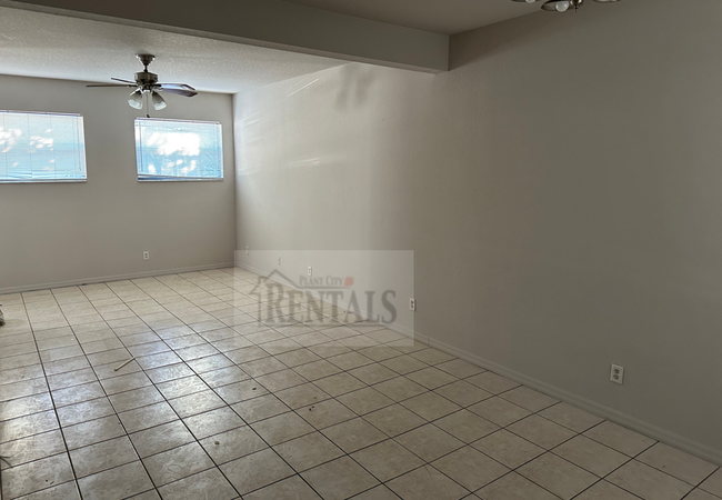 Building Photo - Townhome 1,775