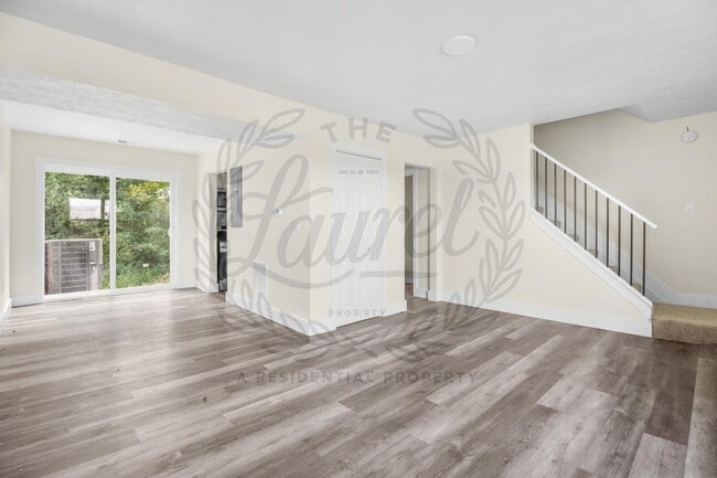 Foto del edificio - 453 S Laurel Rd