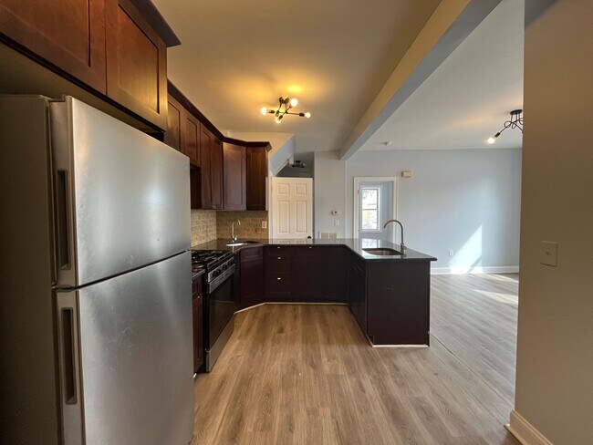 Building Photo - 203 Stegman St