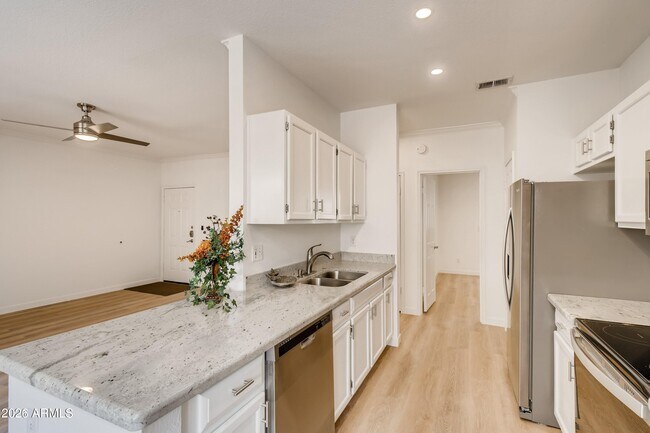 Foto del edificio - 7009 E Acoma Dr