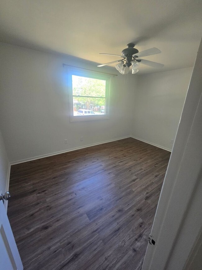 Foto del edificio - Charming Sunset Hills Condo