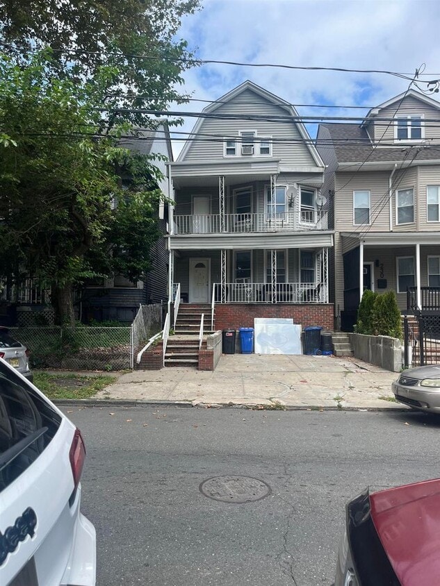 Primary Photo - 232 Union St