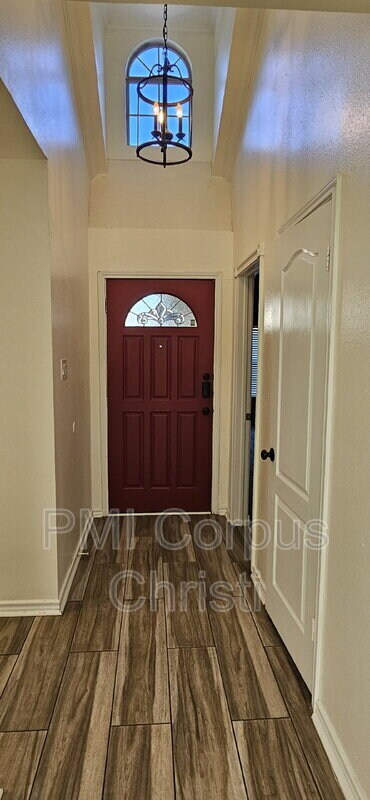Building Photo - 7625 Stony Brook Dr