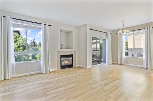 Photo - 517 Tower Hill Ave Townhome