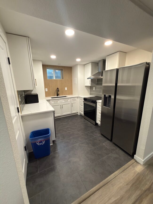 Building Photo - 11867 Keough Dr