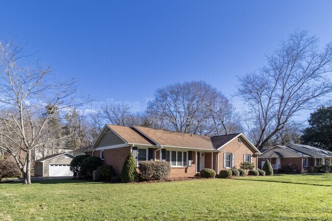 Foto del edificio - 6618 Castlegate Dr