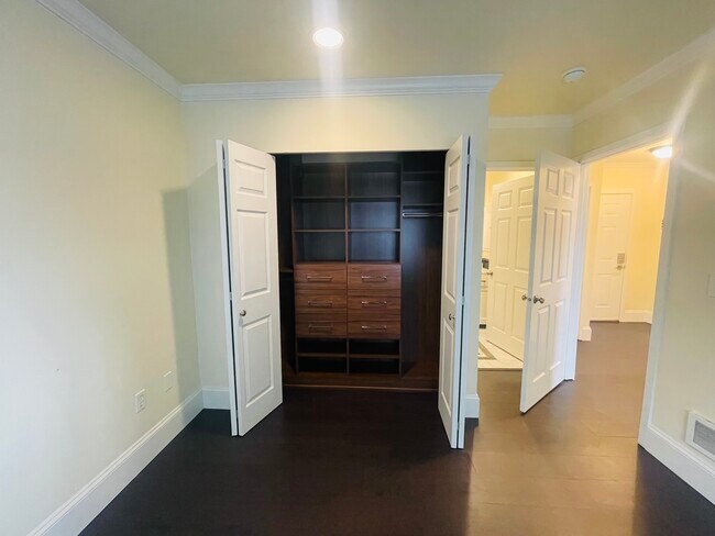 Foto del edificio - 524 6th Ave W