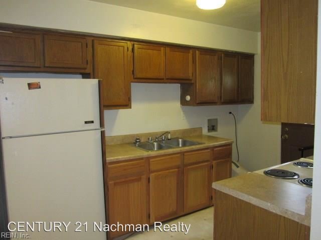 Building Photo - 2 br, 1 bath Apartment - 129 A Hansen Avenue