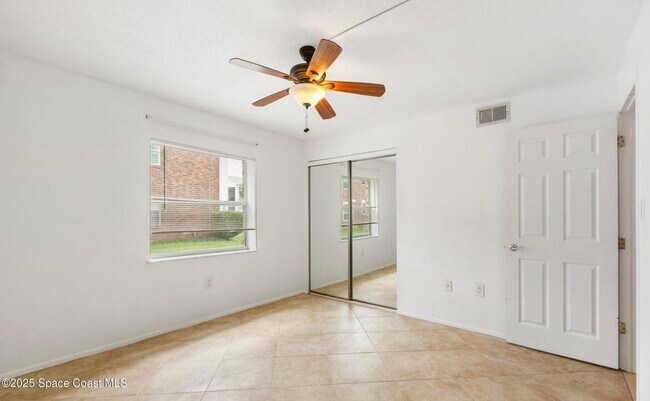 Building Photo - 190 E Olmstead Dr