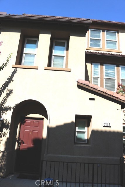 Building Photo - 255 E Santa Fe Ct