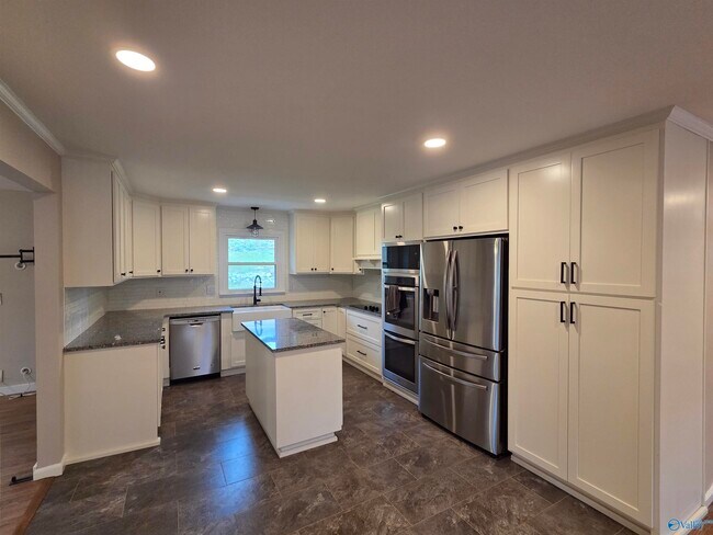 Foto del edificio - 907 Fagan Springs Dr SE