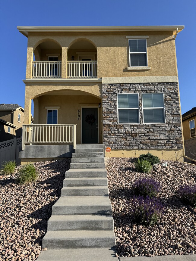 Building Photo - Wolf Ranch